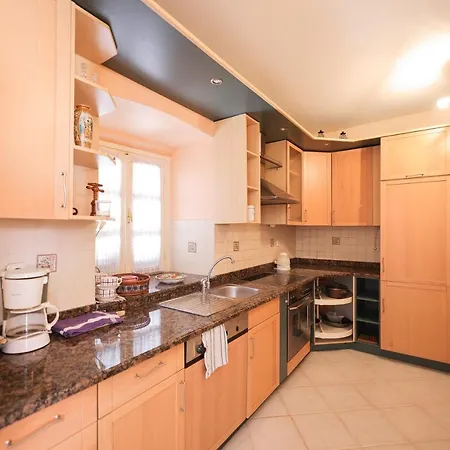 Two Bedroom In Center Igor