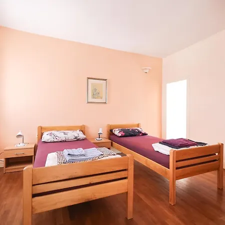 Two Bedroom In Center Igor