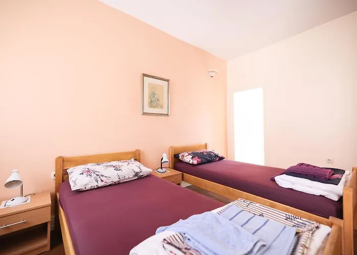 Two Bedroom In Center Igor アパート