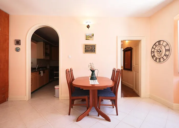 Two Bedroom In Center Igor アパート ザダル