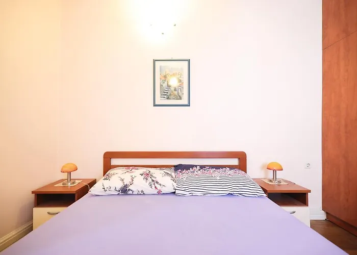 Two Bedroom In Center Igor * ザダル