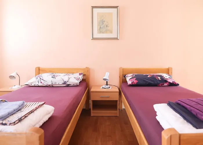 Two Bedroom In Center Igor ザダル