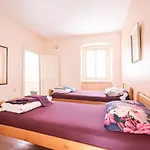Two Bedroom In Center Igor 아파트 *