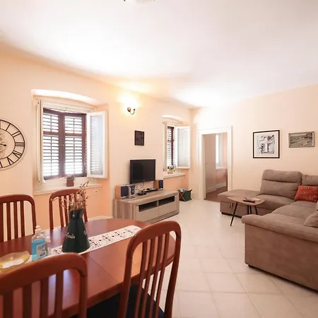 Апартаменты Two Bedroom In Center Igor *