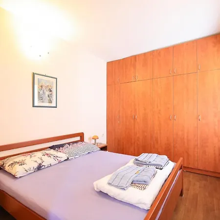 Two Bedroom In Center Igor *